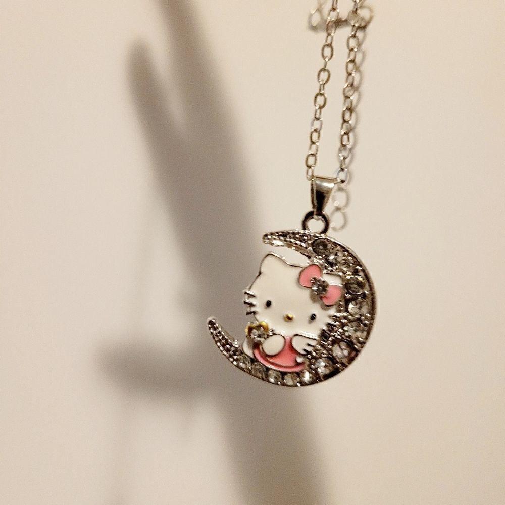 Brand new Hello Kitty Necklace - Picture 2 of 5